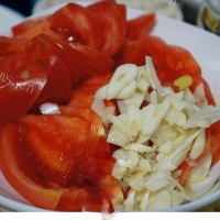 美味的西红柿炒菜花的做法图解一