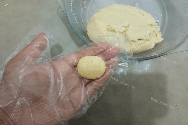 自制杏仁酥做法图解6)