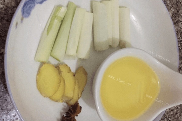 排骨炖豆角做法图解2)