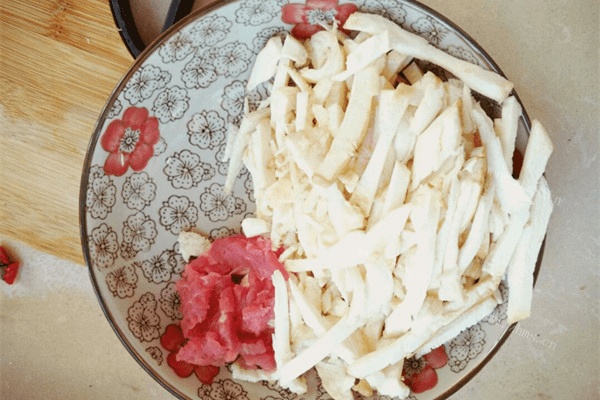 家常山野菜炒肉做法图解4)