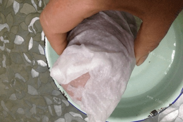 微波炉烤土豆做法图解2)