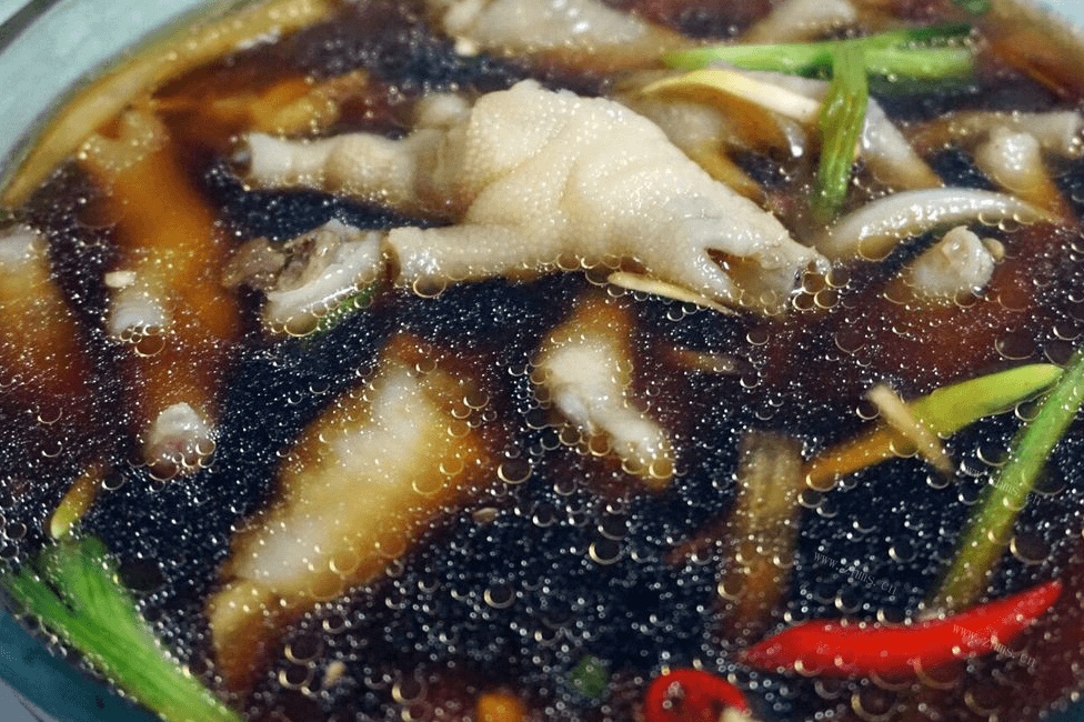 泰式酸辣鸡爪的做法做法图解5)
