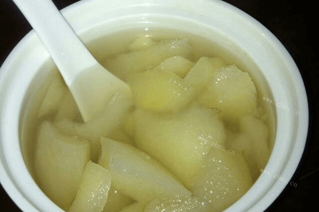 美味鸭梨炖冰糖怎么做好吃又简单，学会这技巧，开店火一家