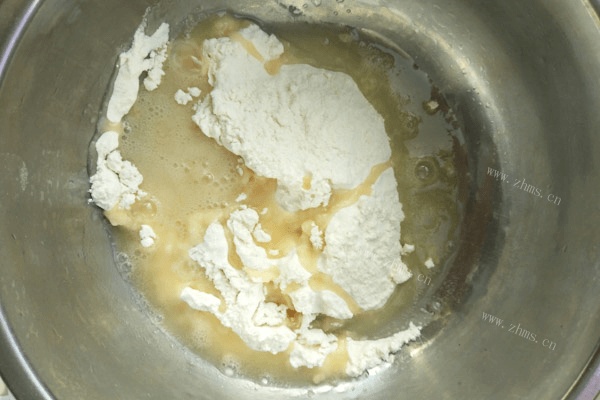 自制养胃苏打饼干做法图解3)