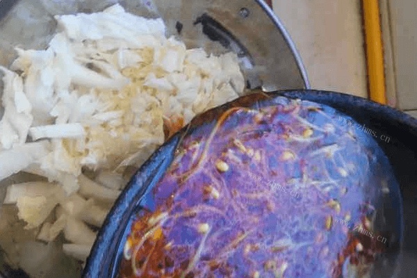 香喷喷麻辣牛肉锅仔做法图解19)
