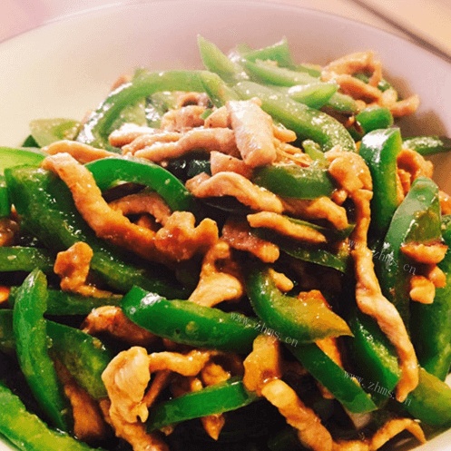 家常青椒肉丝
