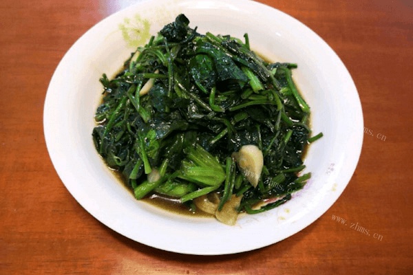 炒菠菜做法图解6)