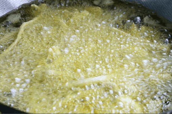 干煸茶树菇扁豆做法图解3)