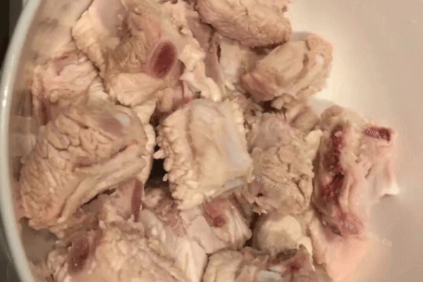 电饭煲版排骨萝卜汤做法图解2)