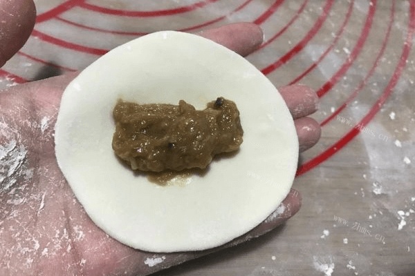 锅贴饺子新手的方法做法图解6)