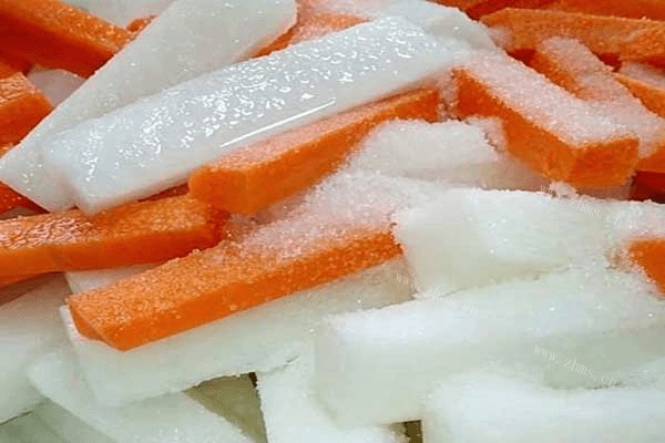 家常酸甜爽口的酸萝卜做法图解5)