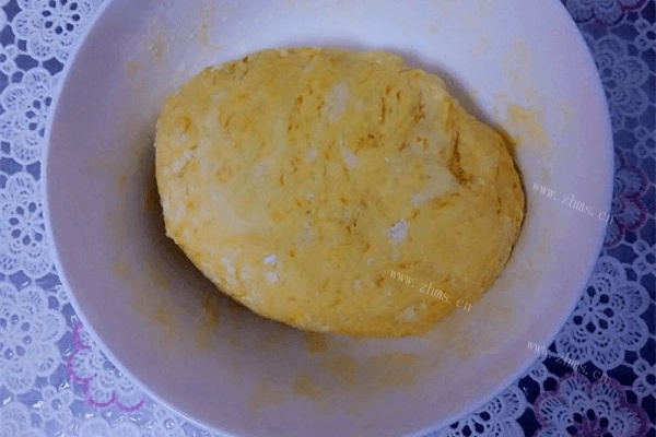 美味南瓜玫瑰花卷做法图解1)