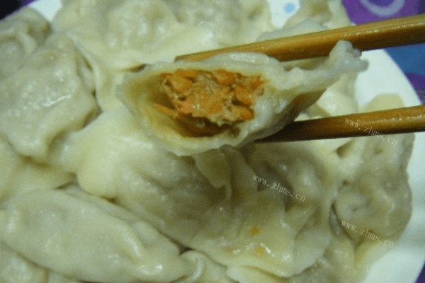 简单的红萝卜猪肉饺子馅的做法做法图解11)