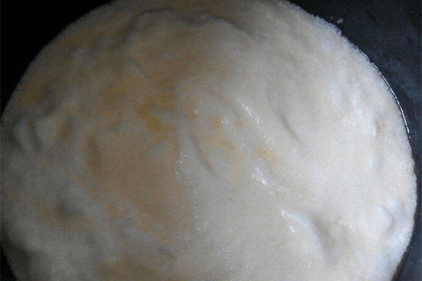 自制电饭煲蛋糕做法图解4)