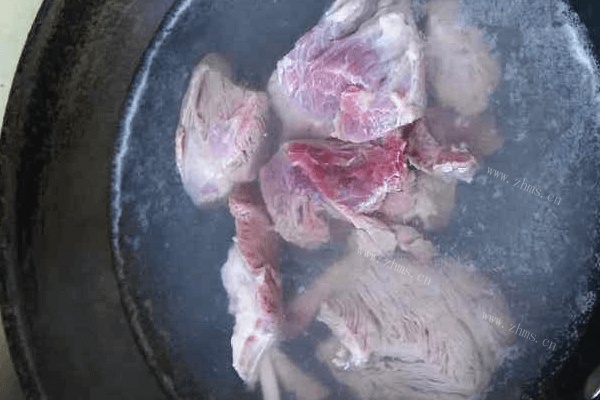 香喷喷麻辣牛肉锅仔做法图解2)