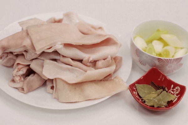 家常水晶冻肉做法图解1)