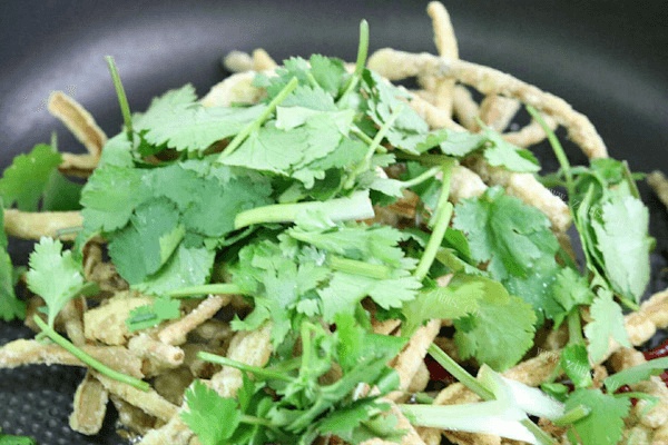 干煸茶树菇扁豆做法图解5)