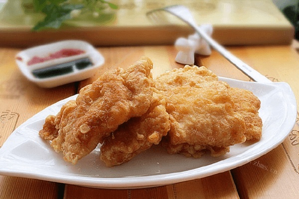 香酥的炸鱼排做法图解6)