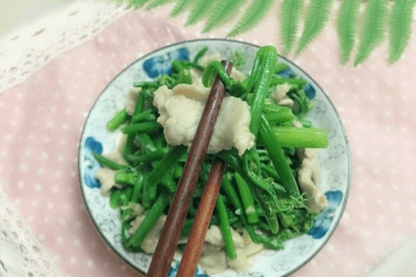 好吃的白灼佛手瓜苗做法图解6)