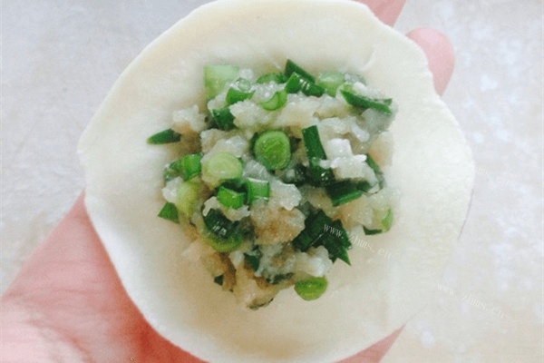 鲅鱼水饺+三鲜馅饺子的做法做法图解4)