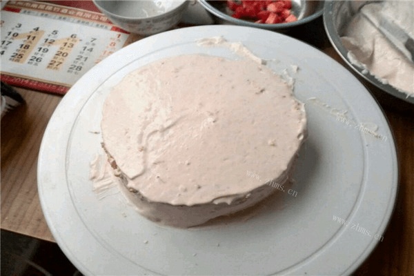 草莓奶油蛋糕（6寸戚风）超级美味，香喷喷做法图解8)