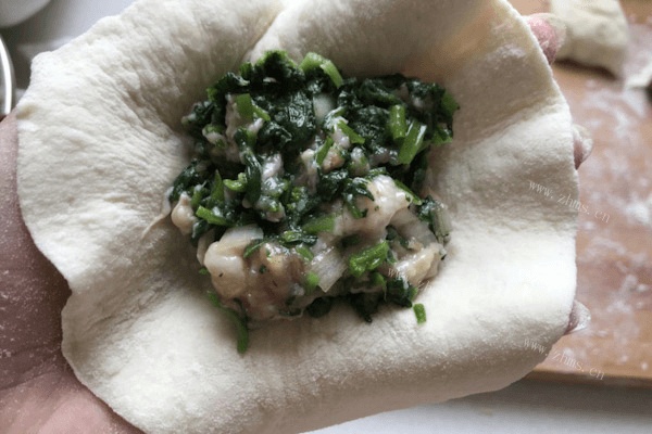 绿色食物菜包子的做法做法图解5)