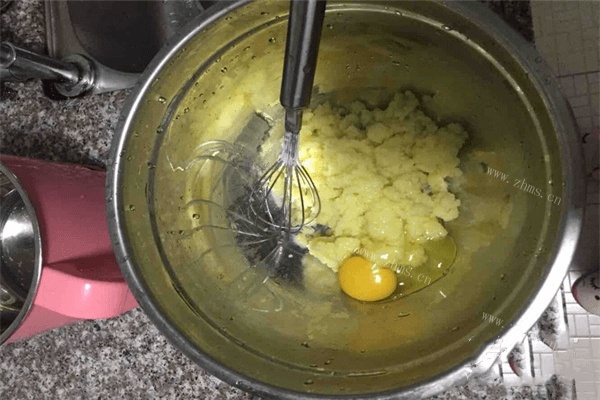 甜品控不可错过的美食！快来尝尝这款口感好的泡芙！做法图解4)