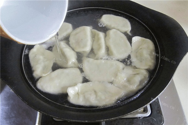 包饺子全步骤鲜水饺，漂亮的饺子来了哦，忍不了了。做法图解11)