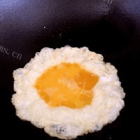 有特色的洋葱炒蛋/洋葱炒鸡蛋的做法图解三