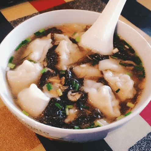 热腾腾的馄饨汤的做法