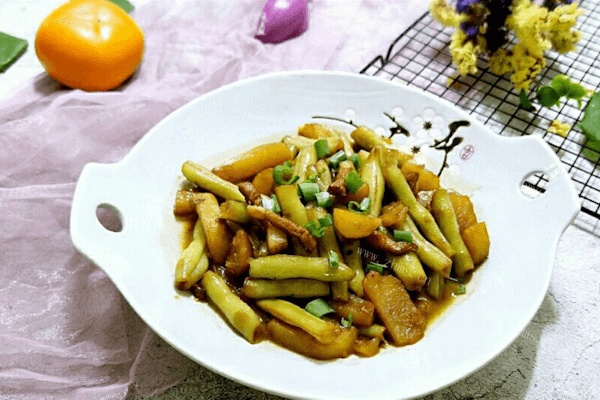 炖土豆芸豆做法图解6)