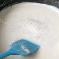 外婆经常做的自制炼乳（包含特浓牛奶糖做法）的做法图解二