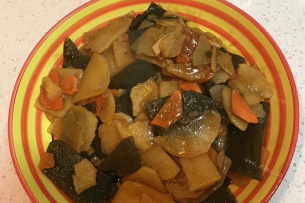 红烧土豆片海带的做法做法图解7)