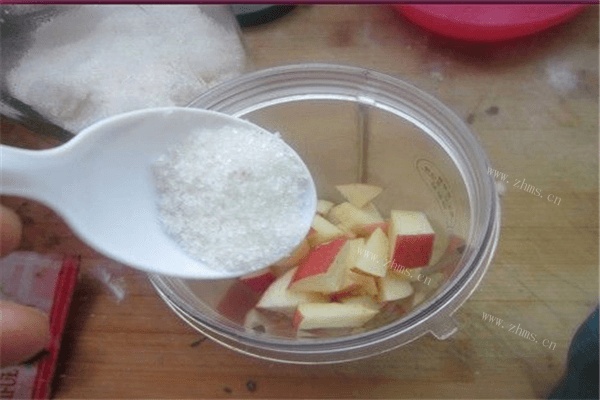 爱吃苹果？那你一定要试试这款自制苹果汁，保证好喝！做法图解4)