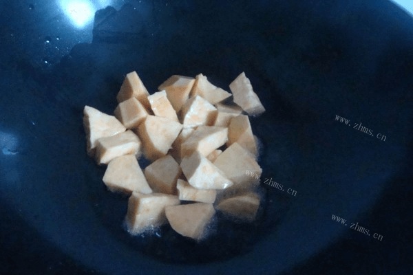 好吃的潮汕特色之糖炒番薯芋做法图解5)