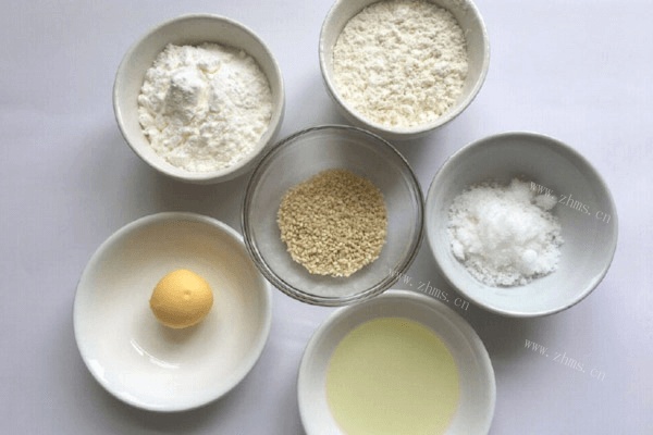 微波炉牛奶饼干做法图解1)