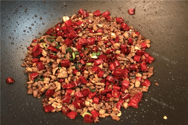 正宗川味干煸豆角（芽菜版）做法图解5)