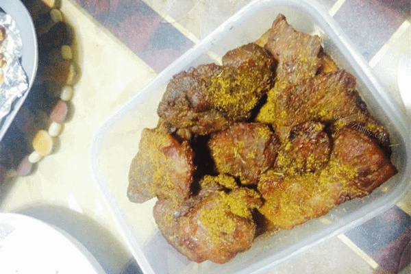 超好吃的手撕猪肉干做法图解5)