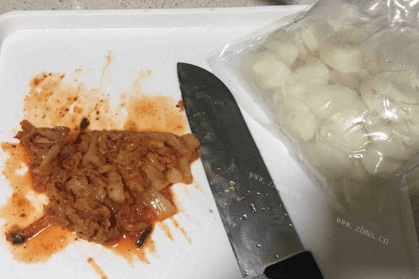 好吃不贵的番茄酱炒年糕的做法做法图解1)