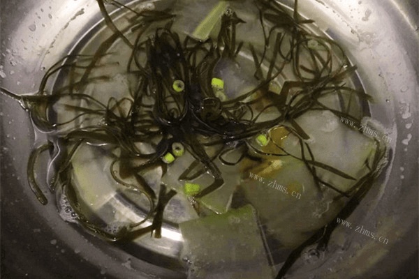 好吃的冬瓜海带汤做法图解5)