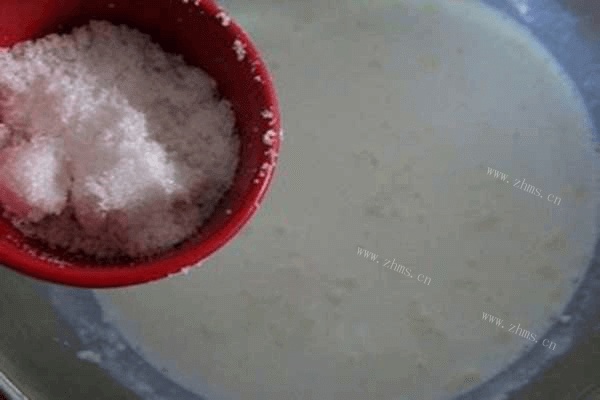 电饭煲版自制老酸奶做法图解3)