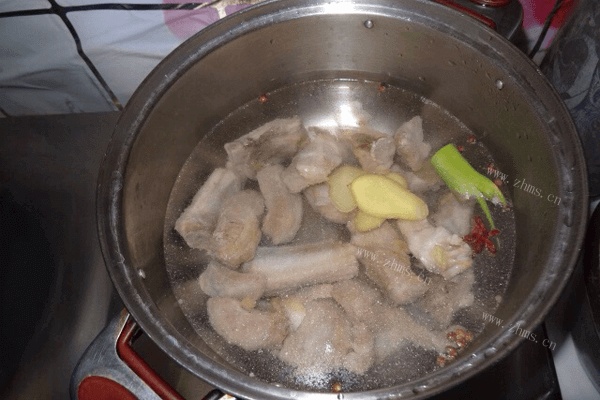 番茄酸甜排骨做法图解1)