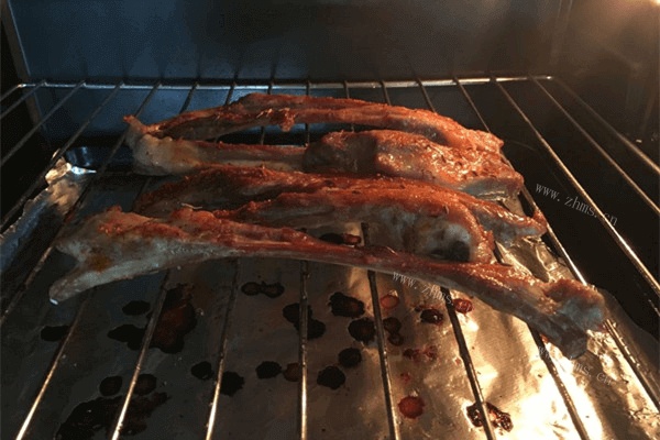家庭烤羊排，经济烤羊肉串做法图解4)