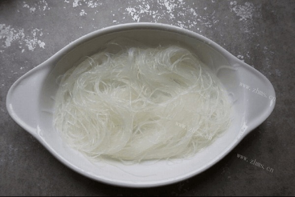 家庭版蒜蓉粉丝蒸娃娃菜做法图解3)