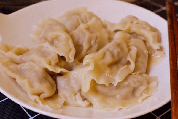 美味的白菜猪肉馅饺子做法图解6)