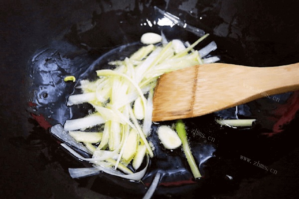 番茄鱼怎么制作呢做法图解4)