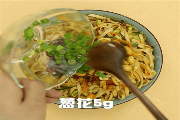 四川担担面做法图解7)