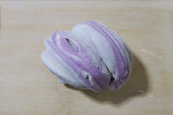 自己做的紫薯花卷做法图解5)