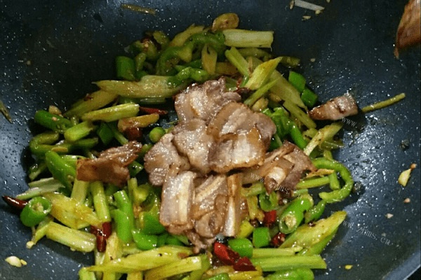 小炒肉做法图解4)