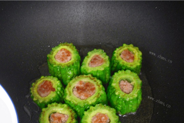 客家名菜《苦瓜酿猪肉》做法图解3)